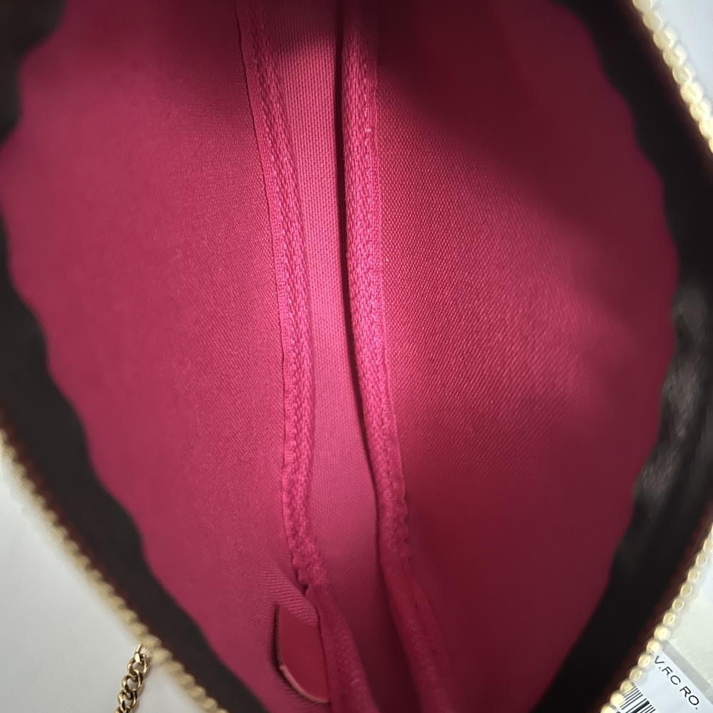 SOLD! Limited Edition Christmas Mini Pochette - Picture 4 of 4